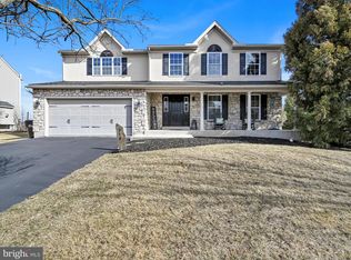 318 Buckhead Ln, Douglassville, PA 19518