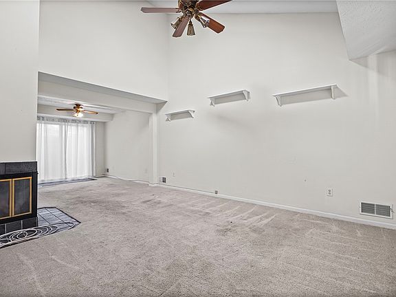 2nd image of 50 Old Pine Ln