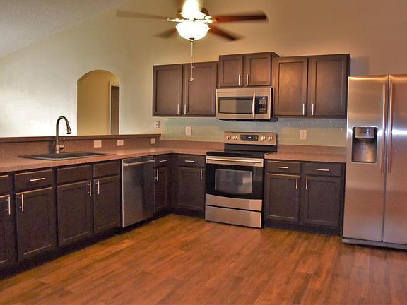 5th image of 6125 Banyan St