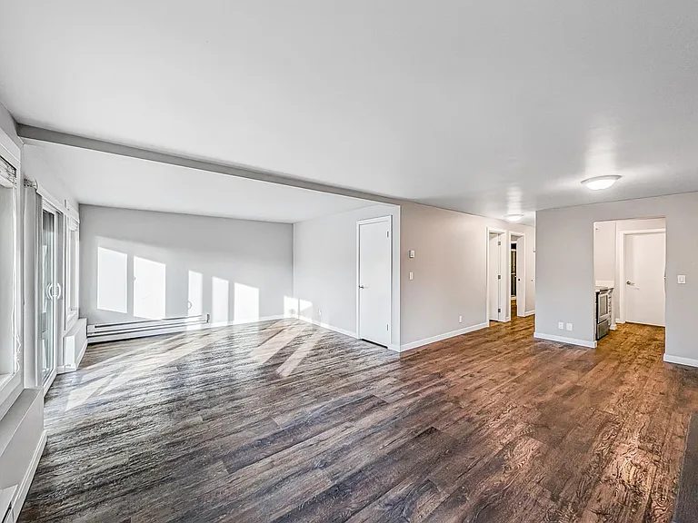 5956 Fauntleroy Way SW — Photo 3