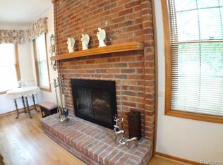 4428 Brace Dr, Brighton, MI 48114