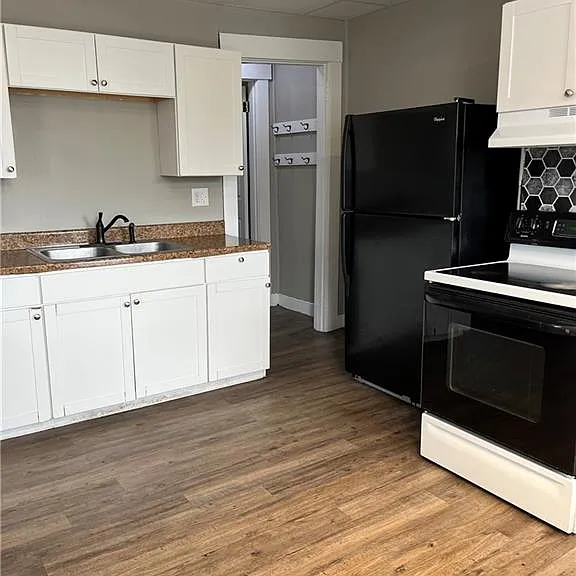 2132 Wayne Ave — Photo 7