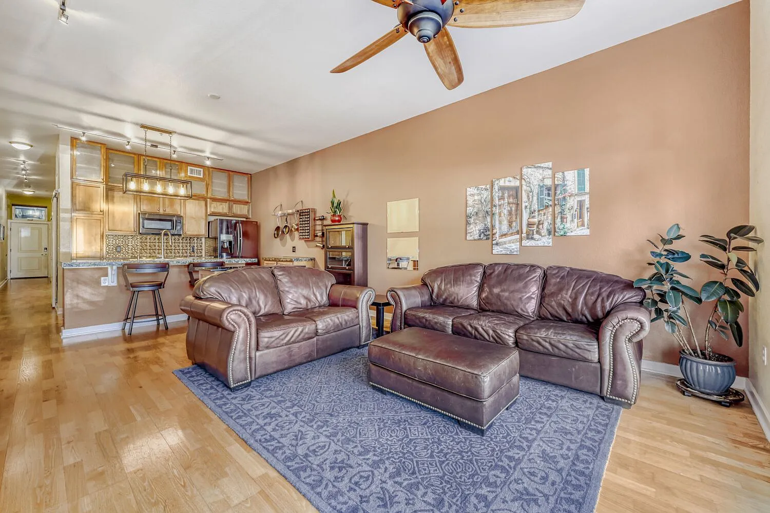 1 bed, 901 sqft, $2,225 — Photo 1