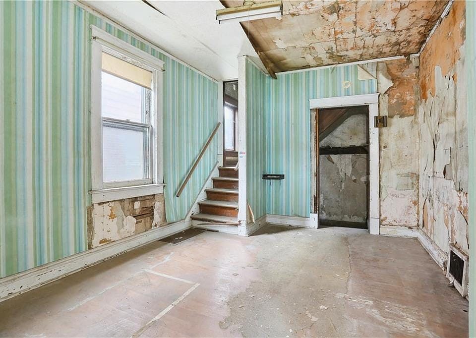 1st image of 2444 Montgall Ave