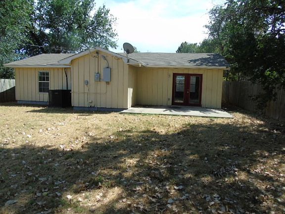 2nd image of 503 NW Mission Blvd