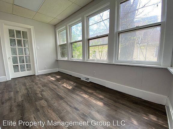 2nd image of 874 Desoto St