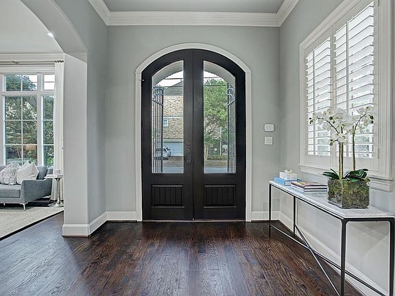 4th image of 1922 Morse St