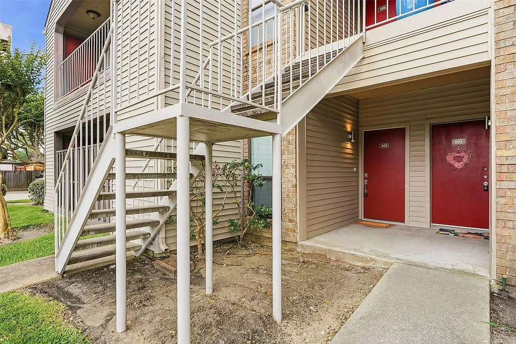 1 bed, 1.0 bath, 891 sqft, $1,200 — Photo 3