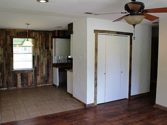 3rd image of 707 S Jesse Lee St