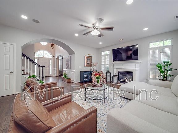 5th image of 8705 Gracefield Dr