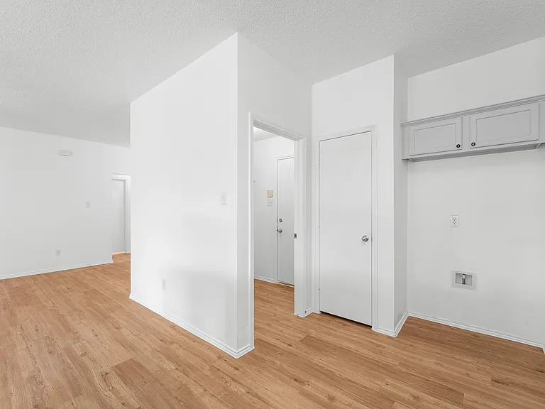 9825 Tyler Dr — Photo 15