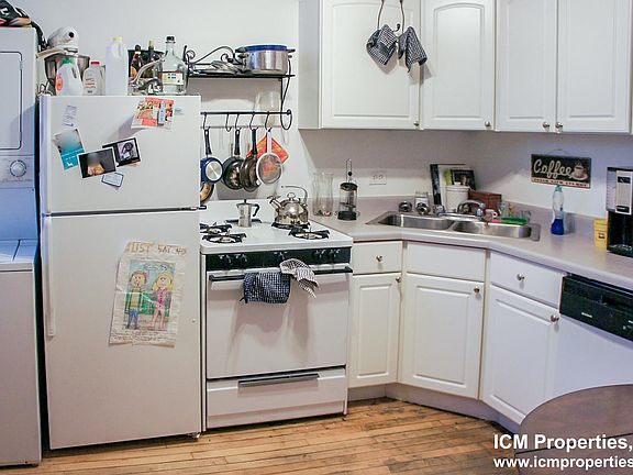 2nd image of 3639 N Paulina St #F3