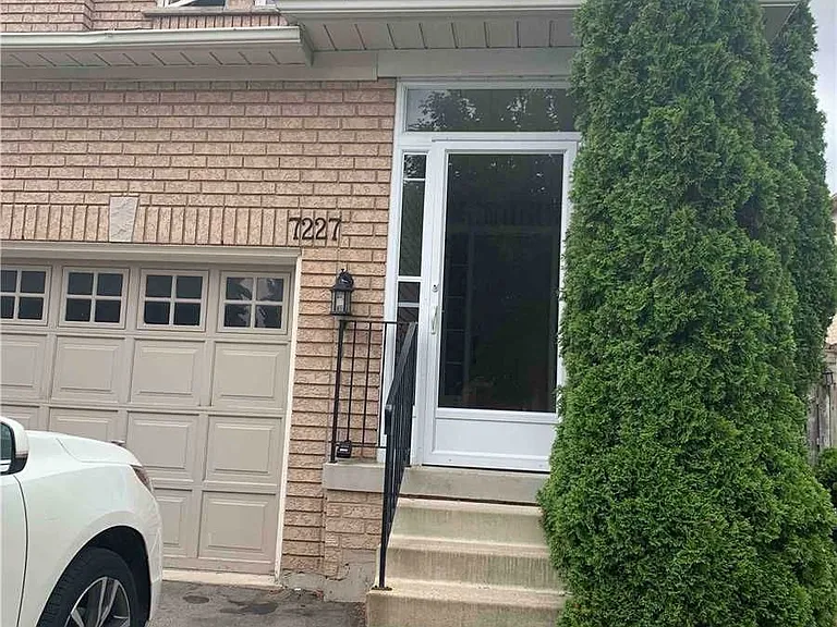 7227 Para Pl #UPPER — Photo 1