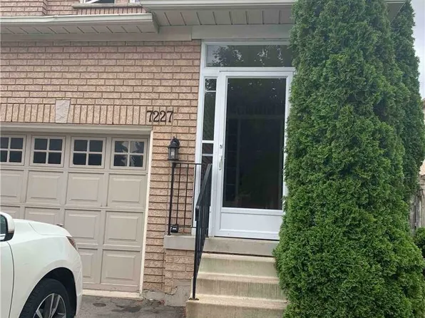 7227 Para Pl, Mississauga, ON L5W 1K4
