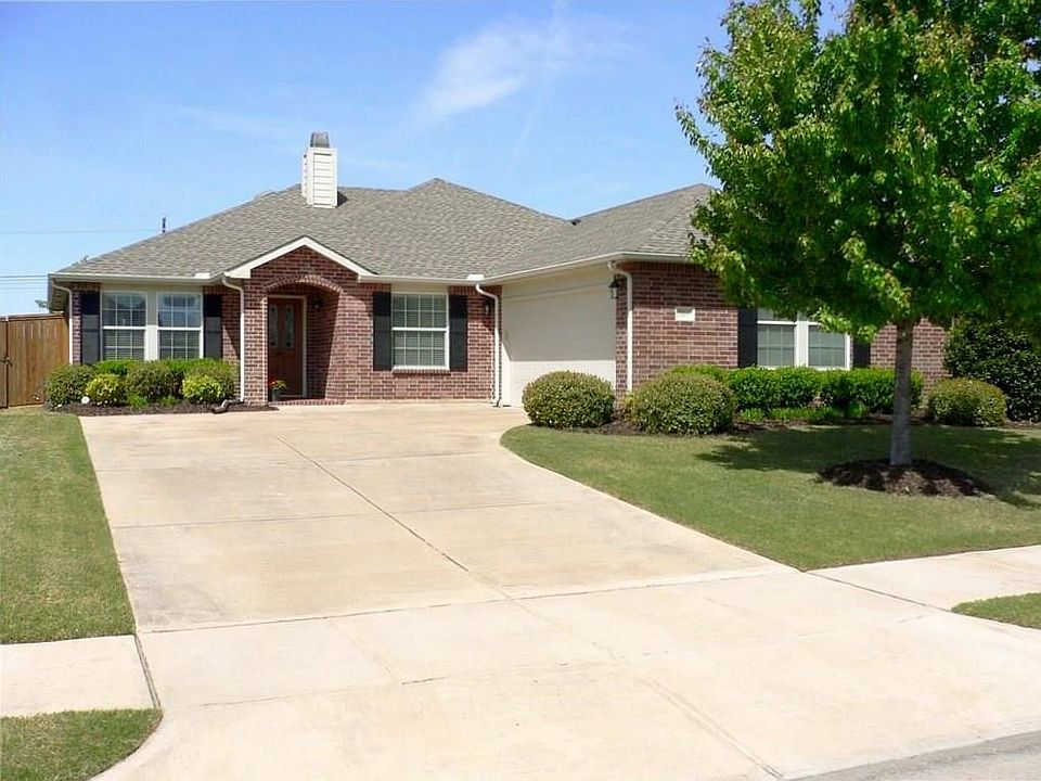 1st image of 703 Beau Dr