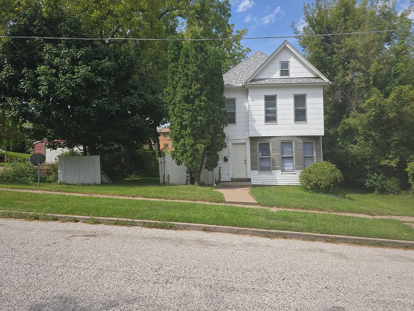 3 Bedroom House — Photo 1