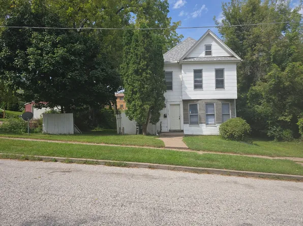 1218 Esplanade Ave, Davenport, IA 52803