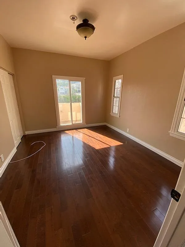 Building Photo - 3224 Hamilton Way #5
