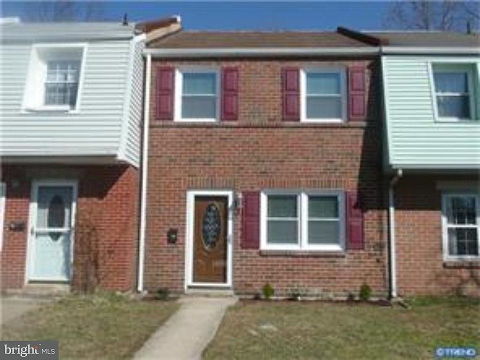 1st image of 8 Ethan Allen Ct