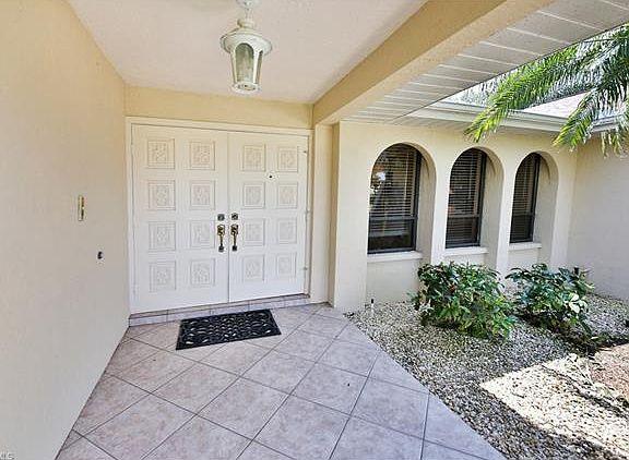 3rd image of 2830 SW 30th St