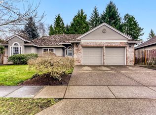 616 NW Pacific Grove Dr, Beaverton, OR