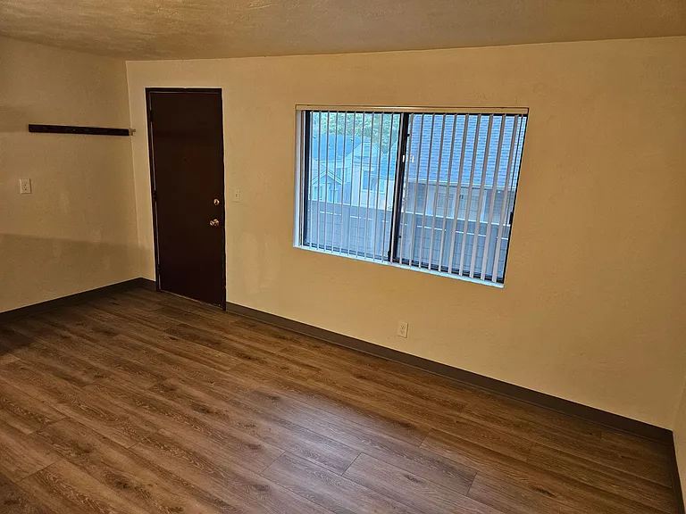1240wa — Photo 10