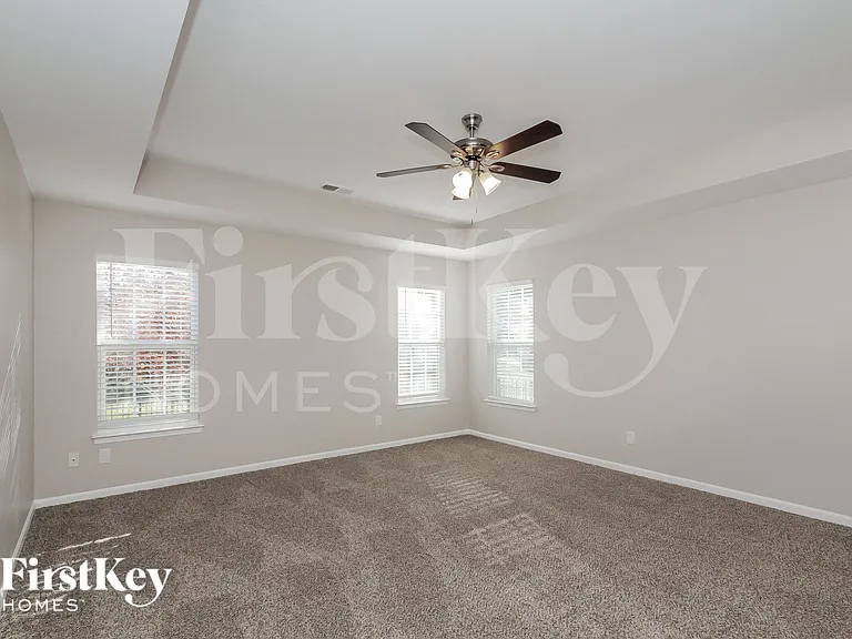 2266 Isaac St — Photo 9