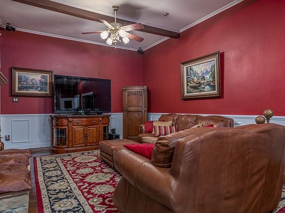 5th image of 801 E Park Ave
