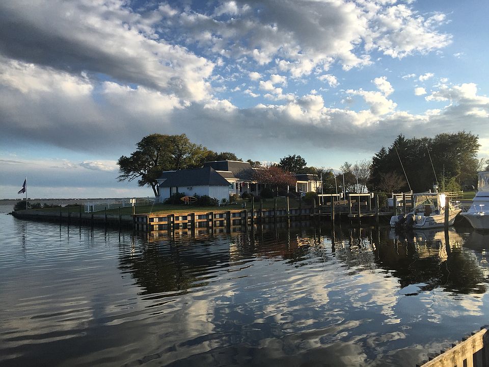 1st image of 129 Gull Harbor Dr