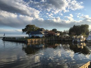 129 Gull Harbor Dr, Newport, NC 28570