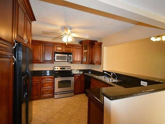5th image of 358 Lakeside Ct