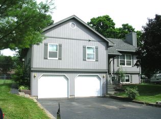 4104 Westwood Dr, Wonder Lake, IL