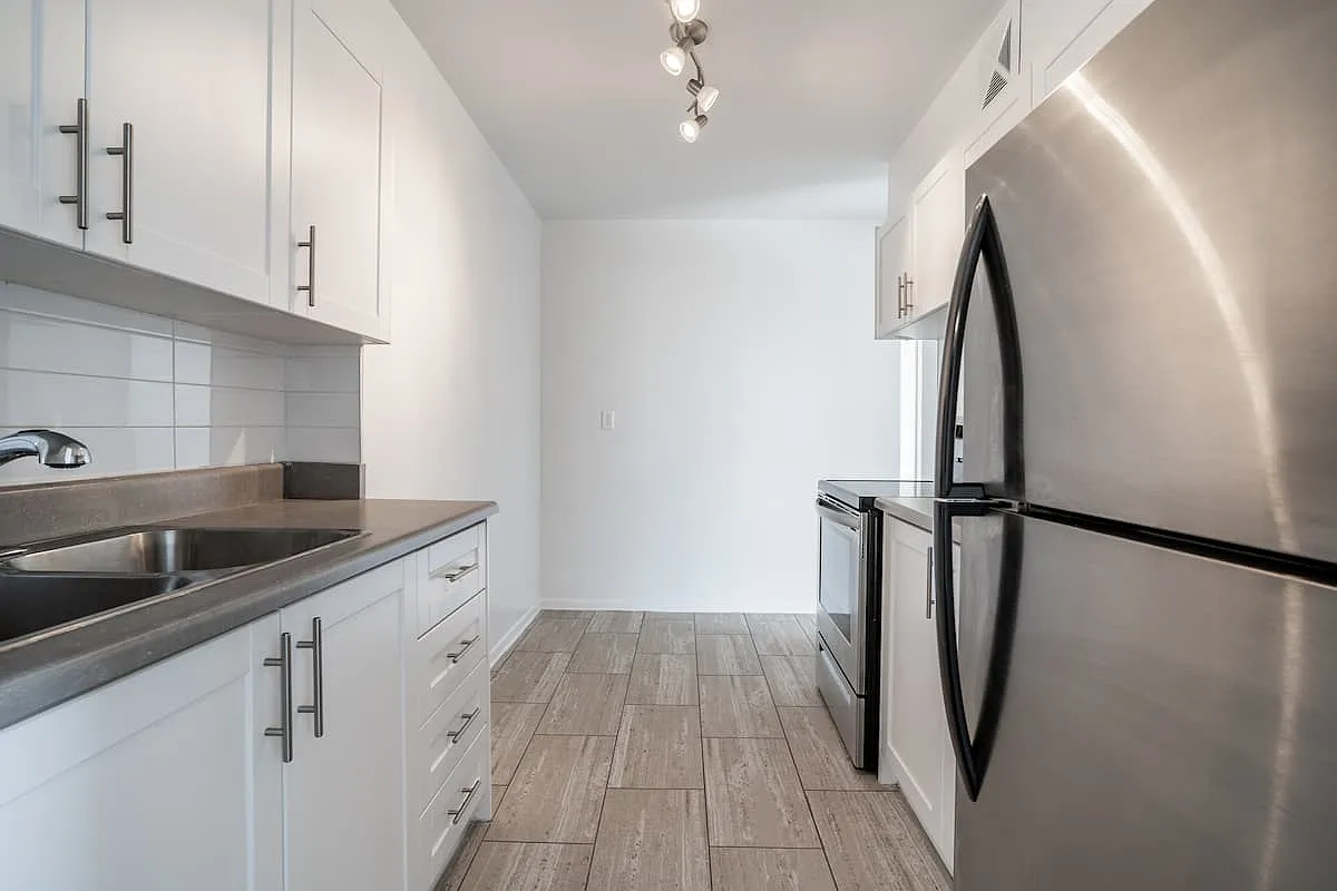 Panorama Apartments — Photo 1