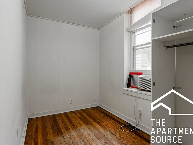 2334 N Wayne Ave #1R — Photo 7