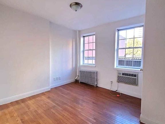 3rd image of 239 E 120th St APT 2A