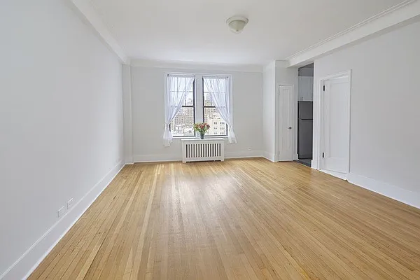 Rented by Brown Harris Stevens | media 37