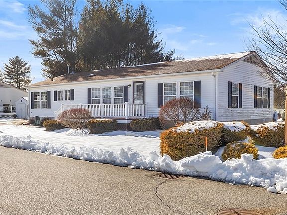 3rd image of 4 Knollwood Dr