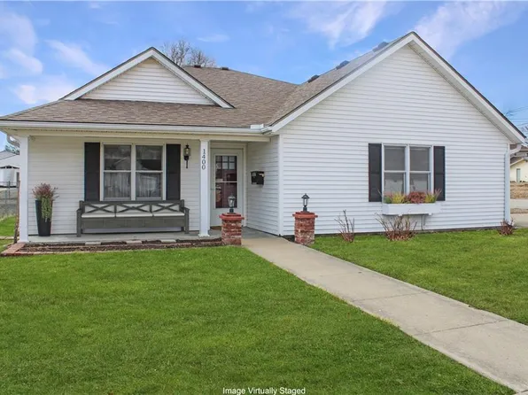 1400 Shelby St, Higginsville, MO 64037