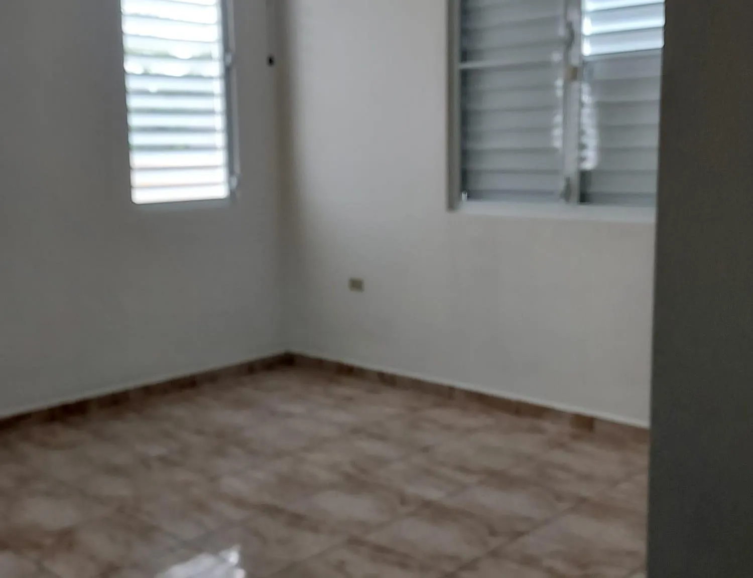 3 bed, 2.0 bath, 1800 sqft, $2,200 — Photo 4