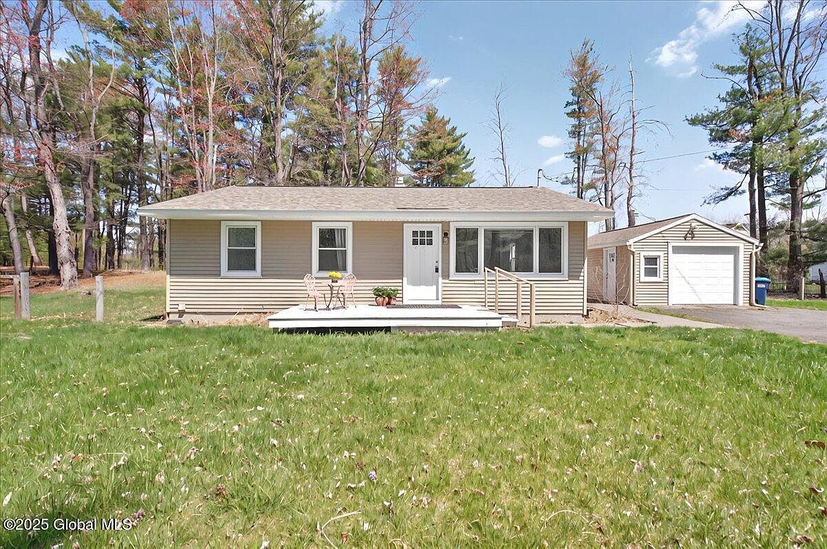 1st image of 213 Elm Avenue #East