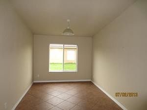 4th image of 2119 SW Newport Isles Blvd