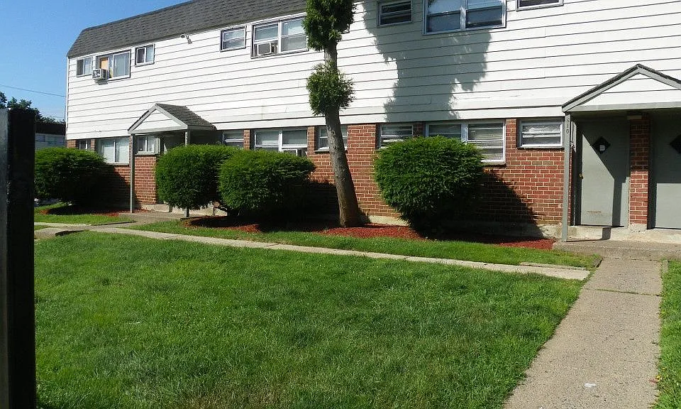 Willow Gardens Apartments