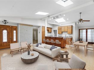 327 Magnolia St, Costa Mesa, CA 92627