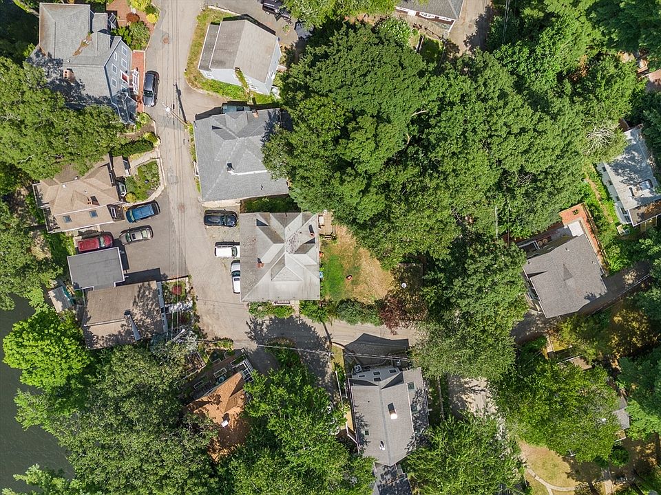 2nd image of 22 Stonecleve Rd