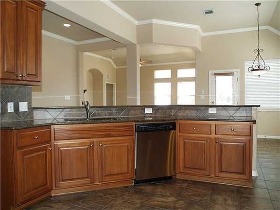 5th image of 5833 Medicine Creek Dr