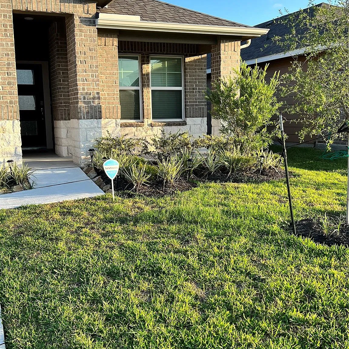 3 bed, 2.0 bath, 1477 sqft, $2,150 — Photo 1