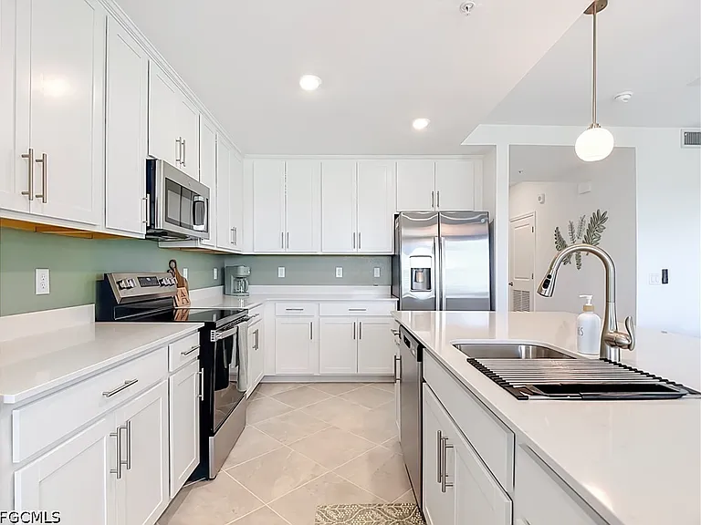 15345 Green Acres Ave — Photo 13