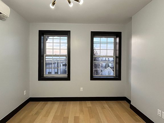 3rd image of 41 Van Wagenen Ave #R2