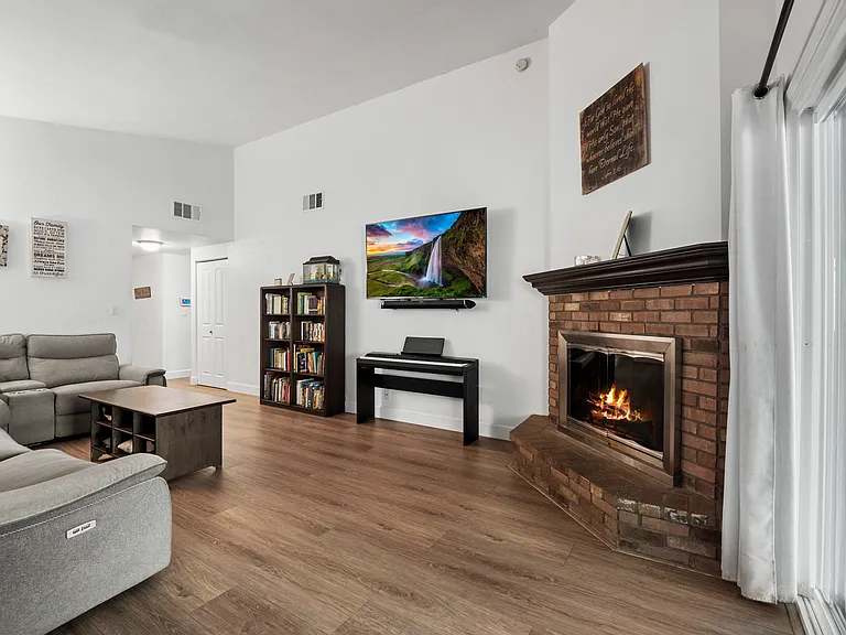 18603 Fairweather St — Photo 7