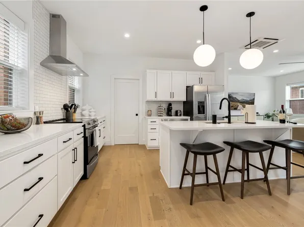 622 SW Bluebird Aly, Bentonville, AR 72712